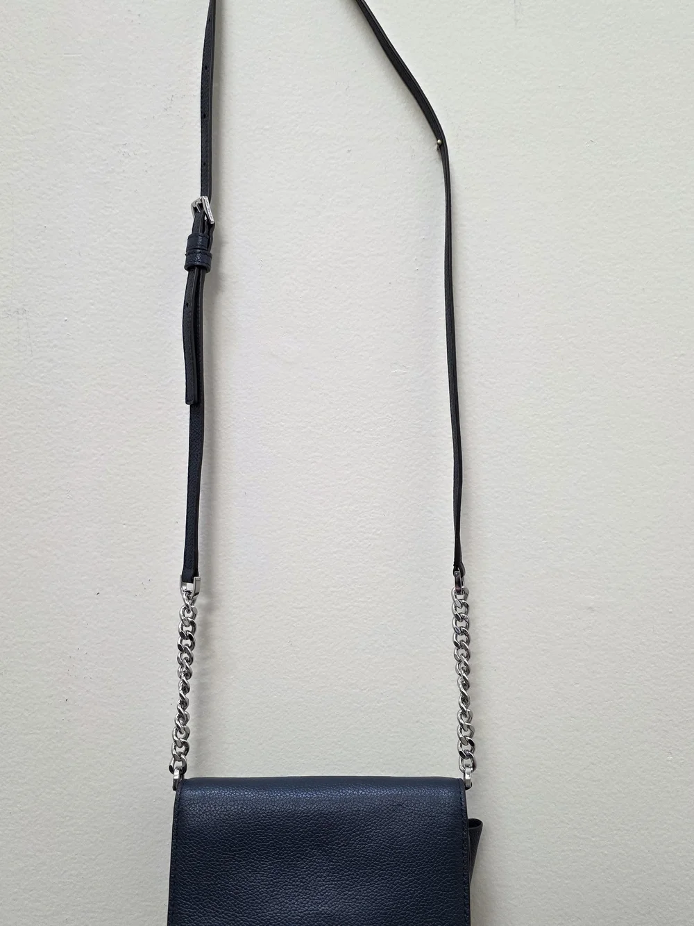 MICHAEL KORS Navy Leather Crossbody with Chain Strap